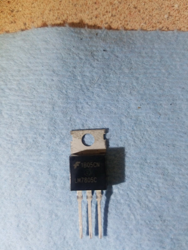  Lot of 35 Pieces  LM7805C LM7805C Linear Voltage Regulators -