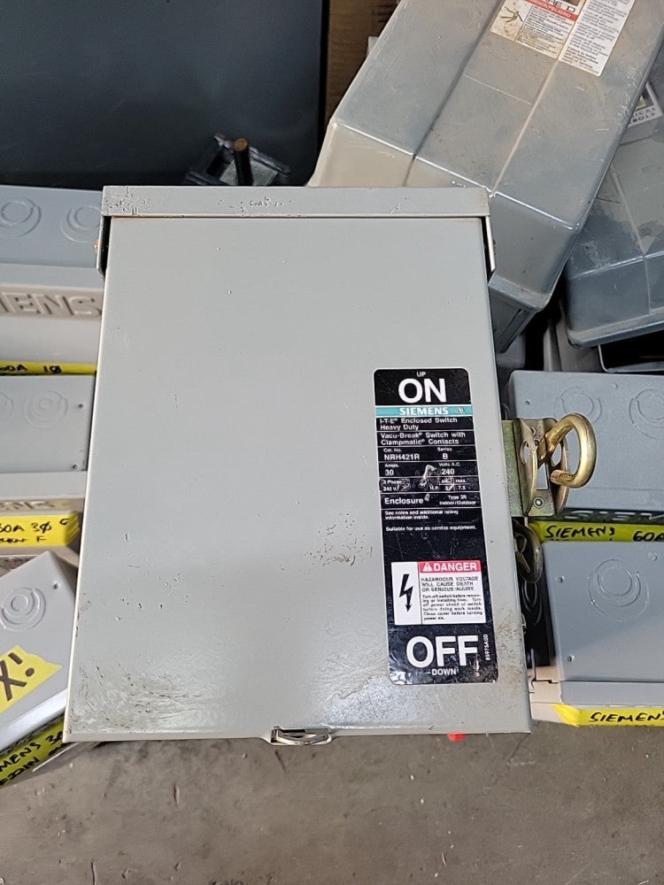 Siemens NRH421R Enclosed Switch 30 Amp 240 Vac NOS