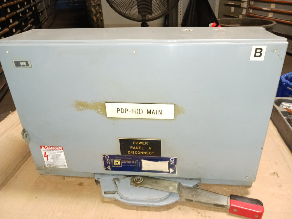 SQUARE D QMB325W FUSIBLE BRANCH PANELBOARD SWITCH 400 AMP 240 VAC