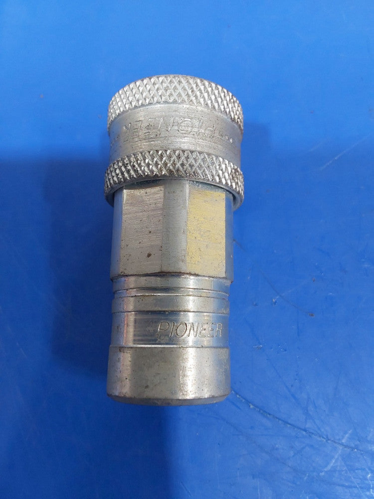 Pioneer Hydraulic Quick Connect Hose Coupling 4050-2P Steel Body, Sleeve Lock,