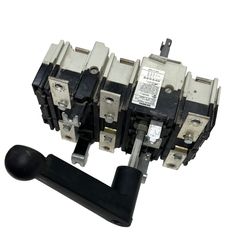 SIEMENS 3KA5530-1AE01 DISCONNECT SWITCH 250A  690V  3-POLE