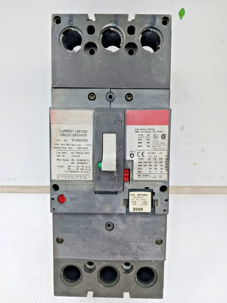 GE 250 Amp Circuit Breaker 3 Pole 600 VAC SFLA36AT0250 W/ 200 Amp Plug *Flaw*