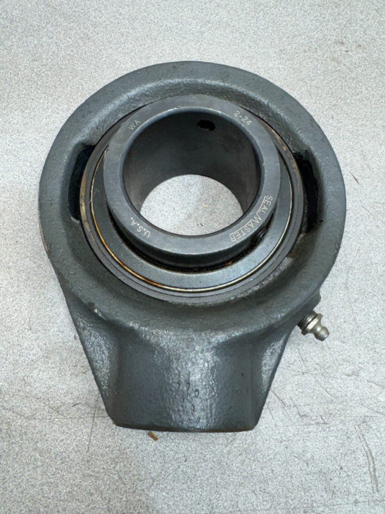 NEW NO BOX SEAL MASTER HANGER BEARING 2 1/4 SEHB 36