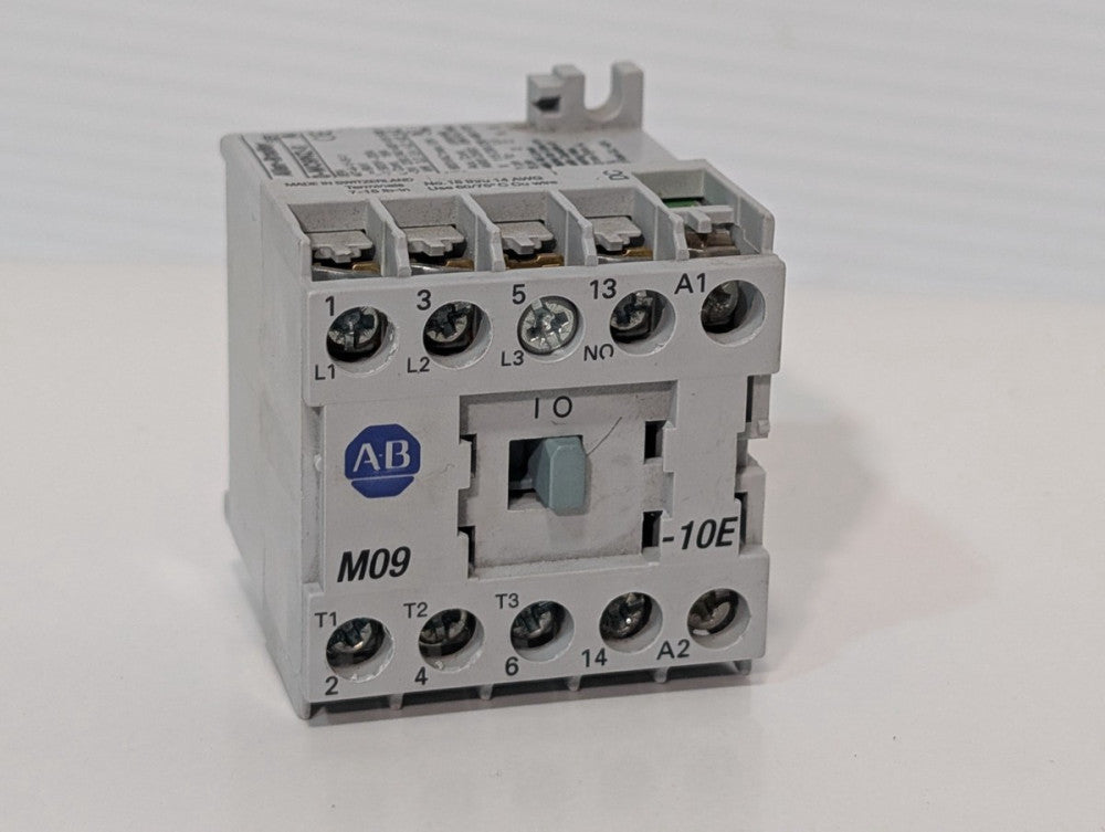Allen-Bradley 100-MO9NZ*3 (Series A) Miniature Contactor, 3 Pole, 24vdc Coil