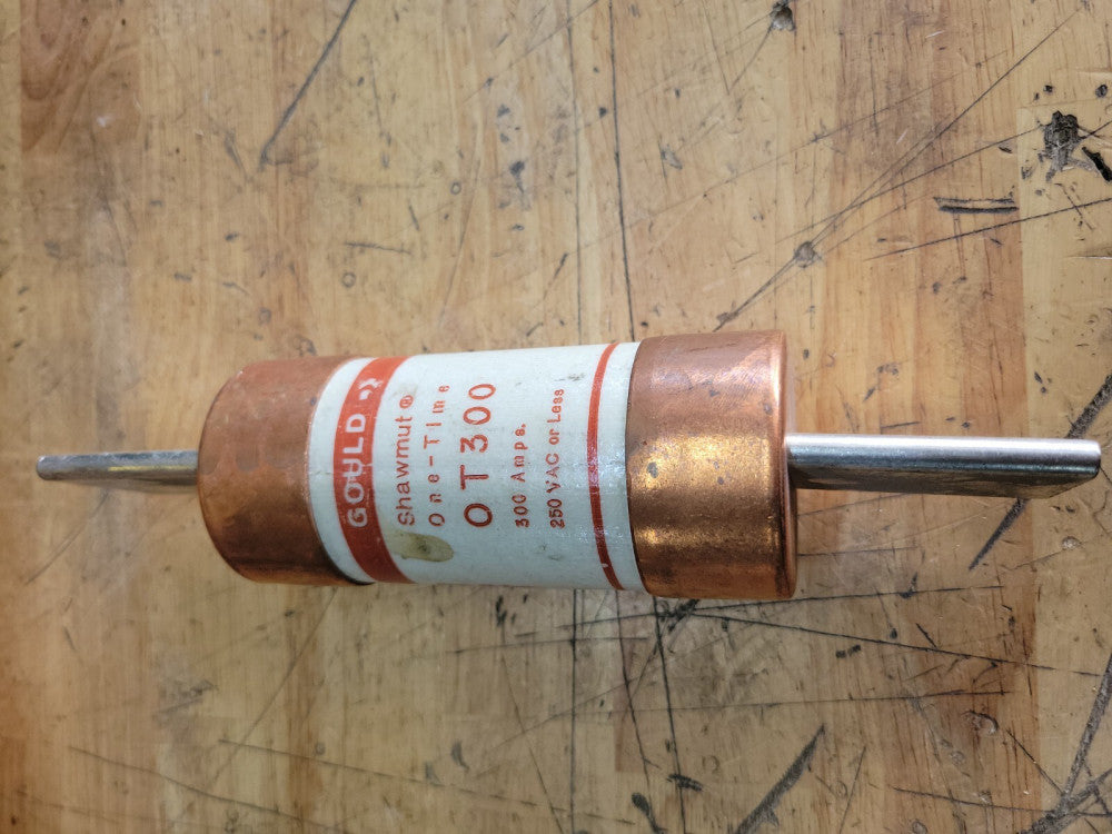 1 GOULD SHAWMUT OT300  FUSE OT 300 AMPS 250 VOLT NEW OLD STOCK 