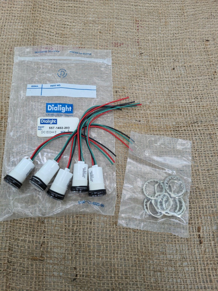 Lot Of 5 Dialight 557-1402-203 Red/Green LED Panel Mount Lights