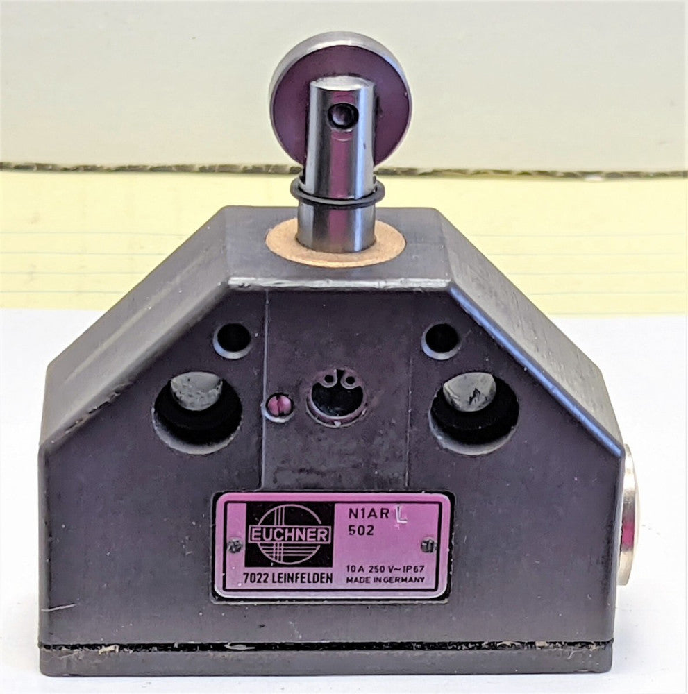 EUCHNER N1ARL502 Snap Action Limit Switch Extended Roller Plunger NEW  [OF37]