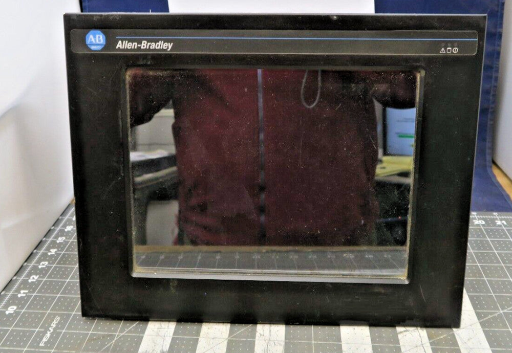 ALLEN BRADLEY 6181 PanelView Windows NT. Workstation 4.0 A6S5}