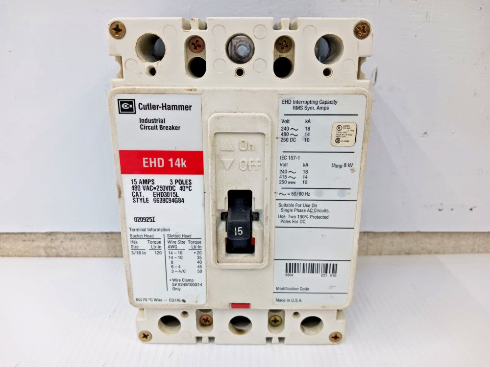 CUTLER HAMMER 15 AMP CIRCUIT BREAKER 3 POLE 480 VAC / 250 VDC EHD3015L
