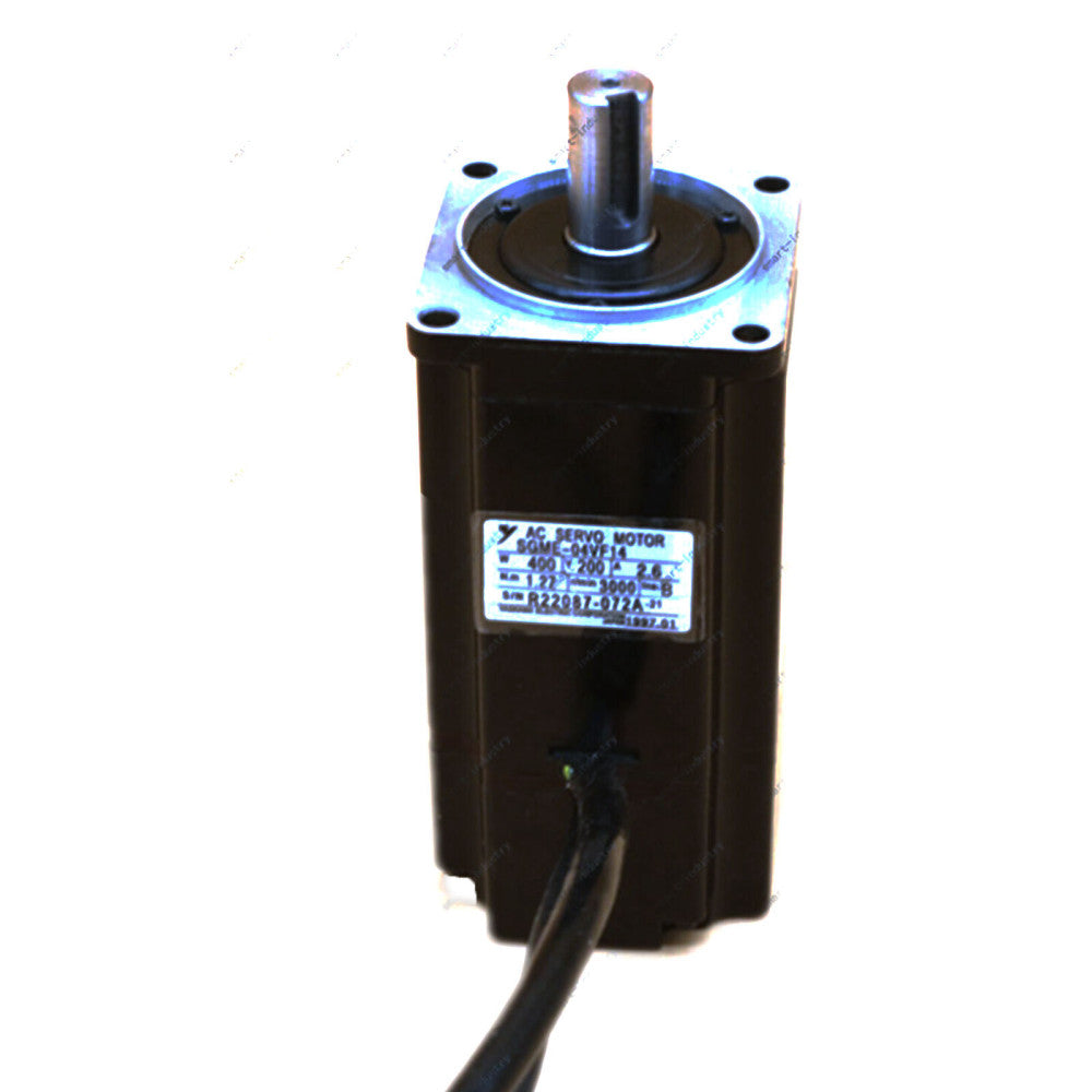 One Brand New Yaskawa SGME-04VF14 Servo Motor SGME04VF14