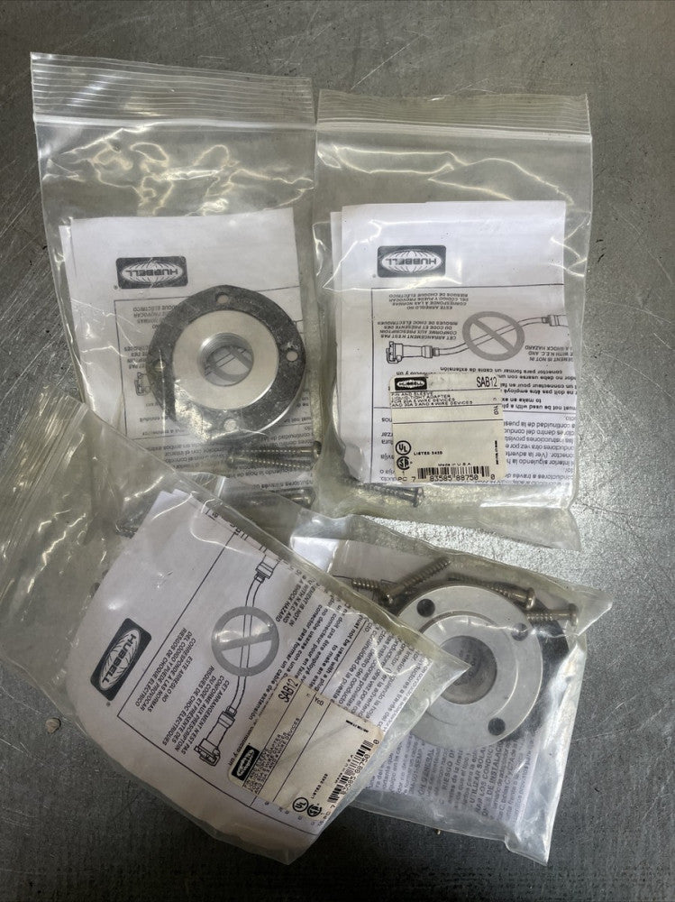1- HUBBELL SAB12 PIN AND SLEEVE LIQUID TIGHT ADAPTER- NEW OLD STOCK
