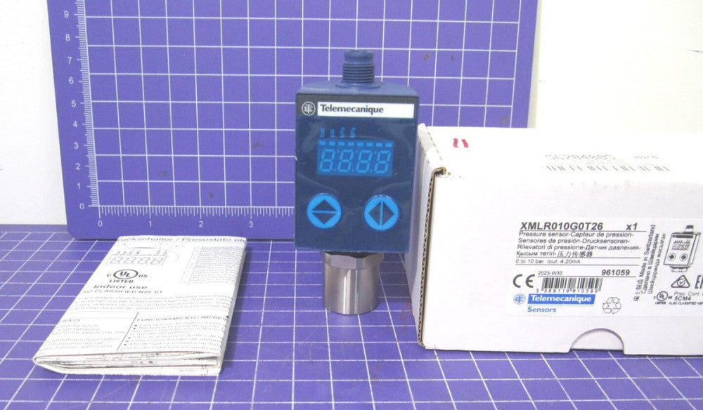 Telemecanique (XMLR010G0T26) 1/4-18 NPT 24VDC 145 Psi LED Pressure Sensor