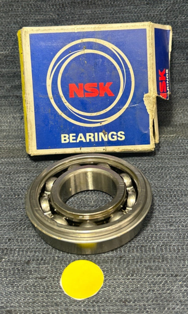 NSK DEEP GROOVE BALL BEARING W/SNAP RING 6206ZNR  30MM X 62MM X 16MM
