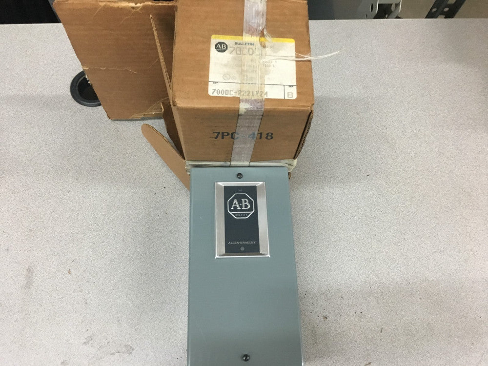 NEW IN BOX ALLEN BRADLEY RELAY 700DC-R221Z24 SERIES B
