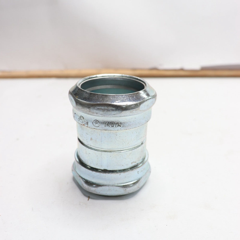 Compression Coupling Emt 1-1/4"