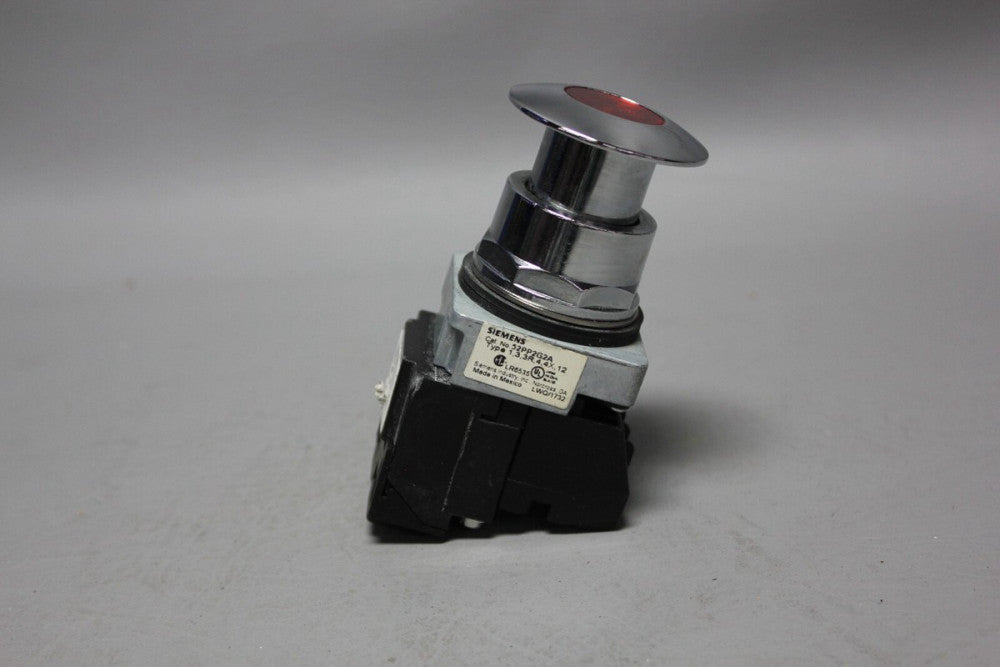 SIEMENS RED ILLUMINATED MUSHROOM HEAD PUSH PULL BUTTON 52PP2L2 W/52AAIL2