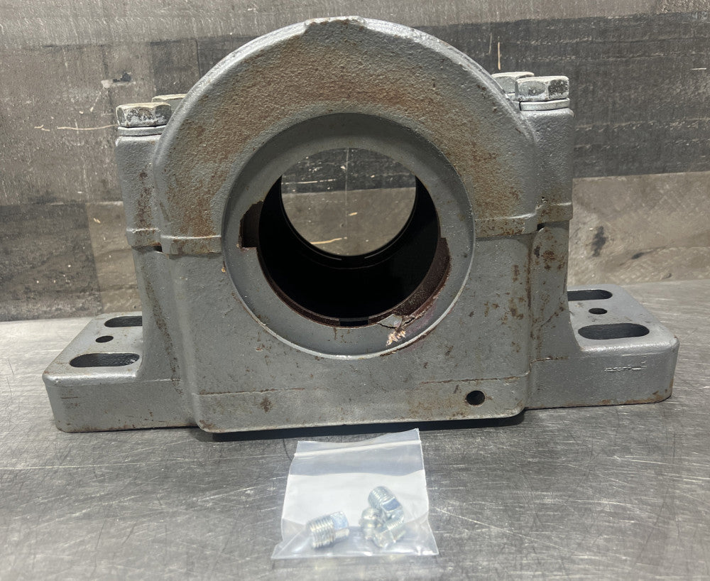 LINK BELT Pillow Block Bearing Housing, P-LB6863FR. Nos Surplus. DAMAGED. READ