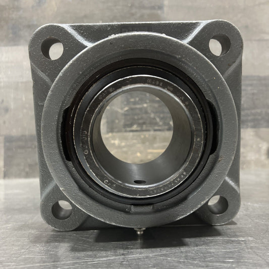 2-15/16" Seal Master Flange Bearing SF-47 Nos Surplus