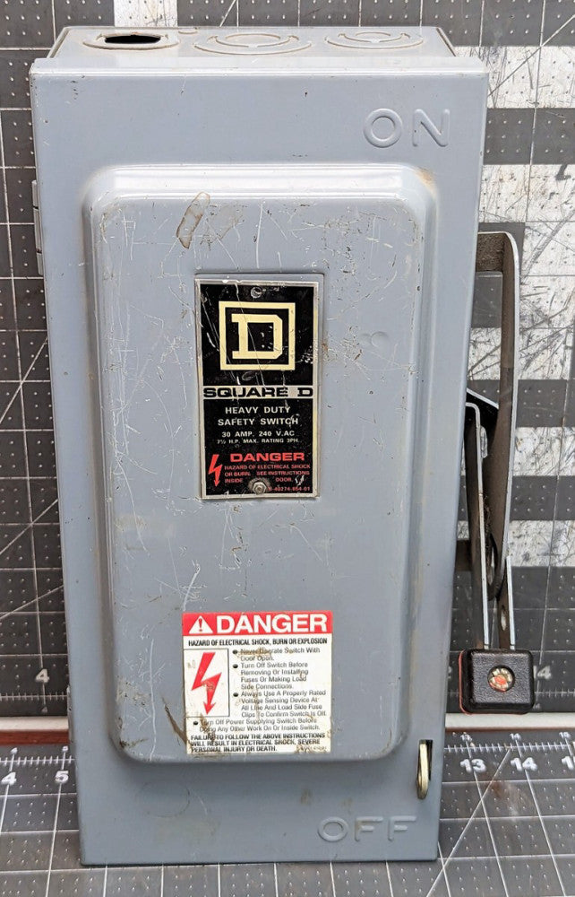 Square D H221N Safety Switch, HD, Fusible, 30A, 3-Wire, 2-Pole, 7.5HP, [A4