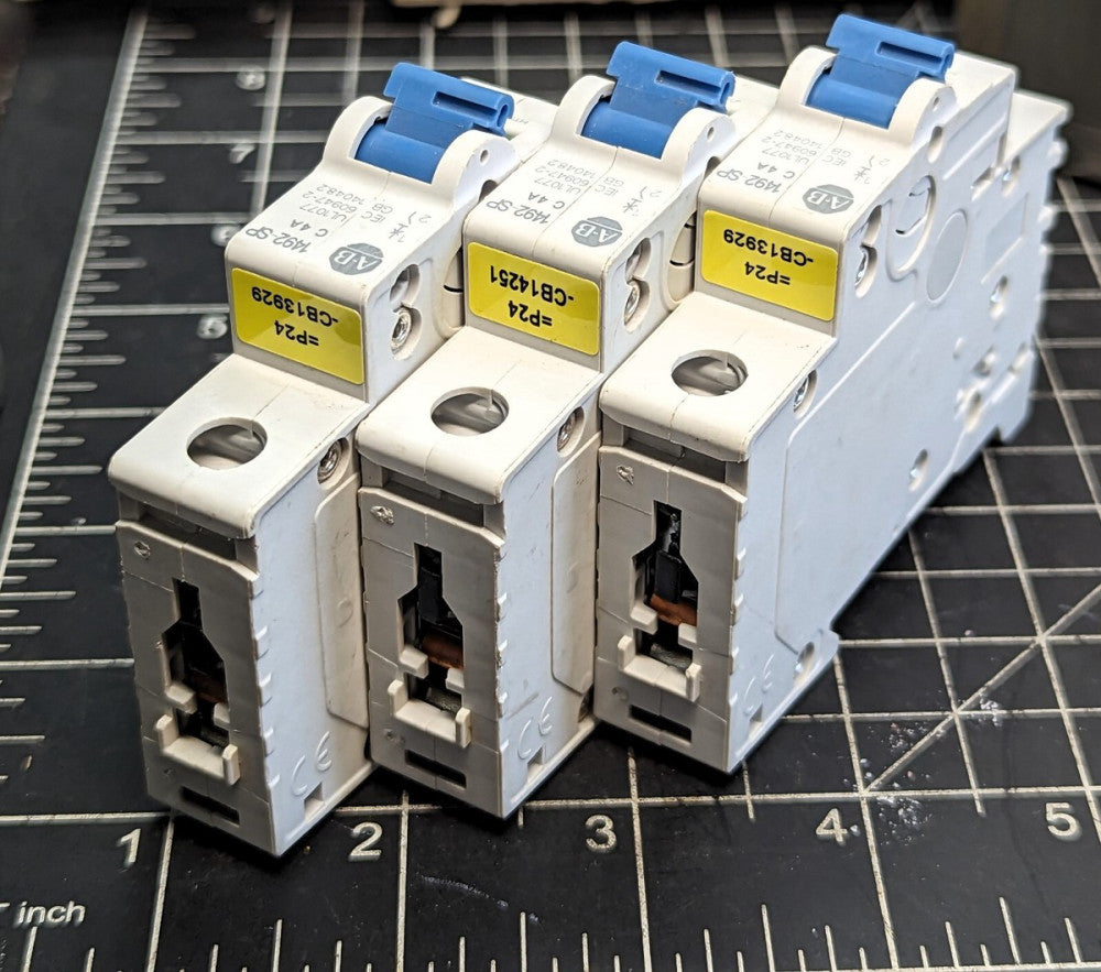 Lot Of (3) Allen Bradley 1492-SPM1C040 / 1492-SP C 4A 1 Pole 4 Amp Breaker [OF40