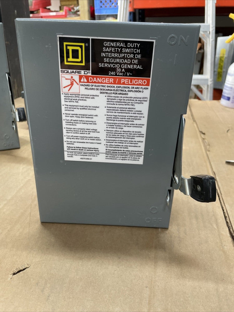 Square D  DU321 Ser E2 Safety Switch DISCONNECT  30A 240VA Type 1  NONFUSED