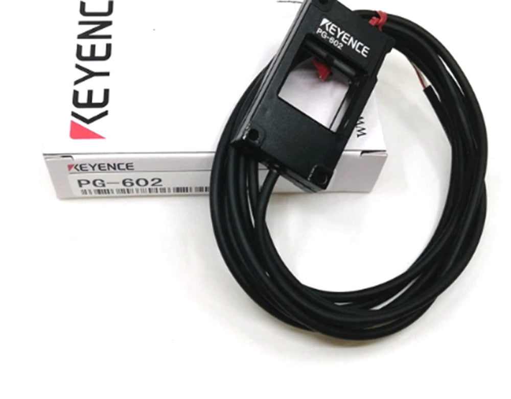 NEW KEYENCE PG-602 OPTICAL SENSOR HEAD CABLE TYPE PHOTOELECTRIC 12 TO 24 VDC