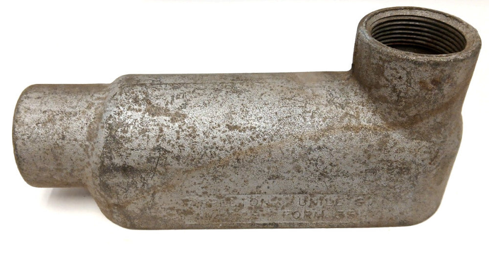APPLETON UNILET CONDUIT BODY 1-1/4" TYPE LB FORM 35 MALLEABLE IRON