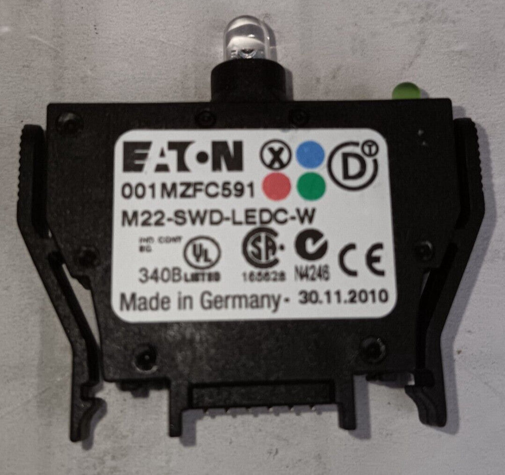 NEW EATON M22-SWD-LEDC-W WHITE LED BULB MODULE BASE MOUNT 115997