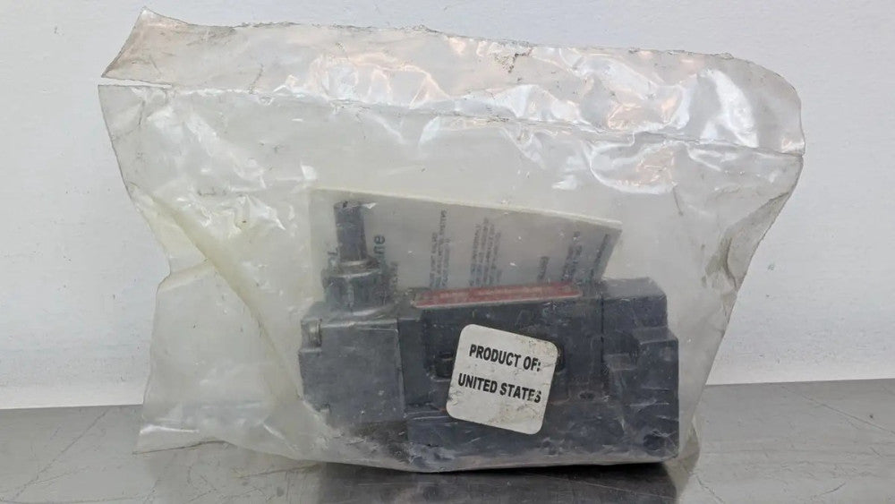 Numatrol LR3-0201 Pneumatic Limit Valve 1/8" NPTF 150 PSI 3-Way