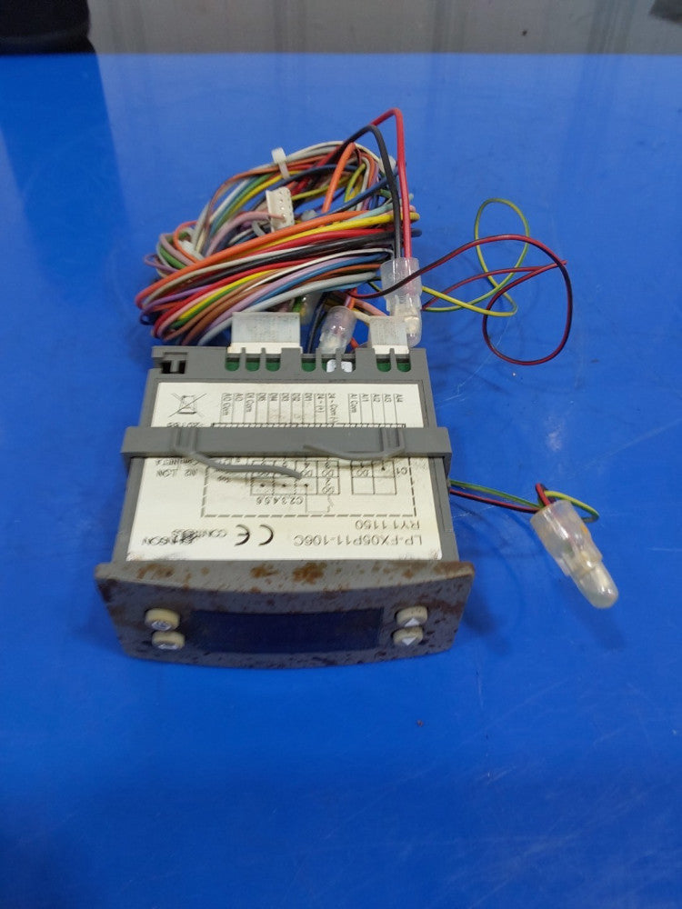 JOHNSON CONTROLS LP-FX05P11-106C