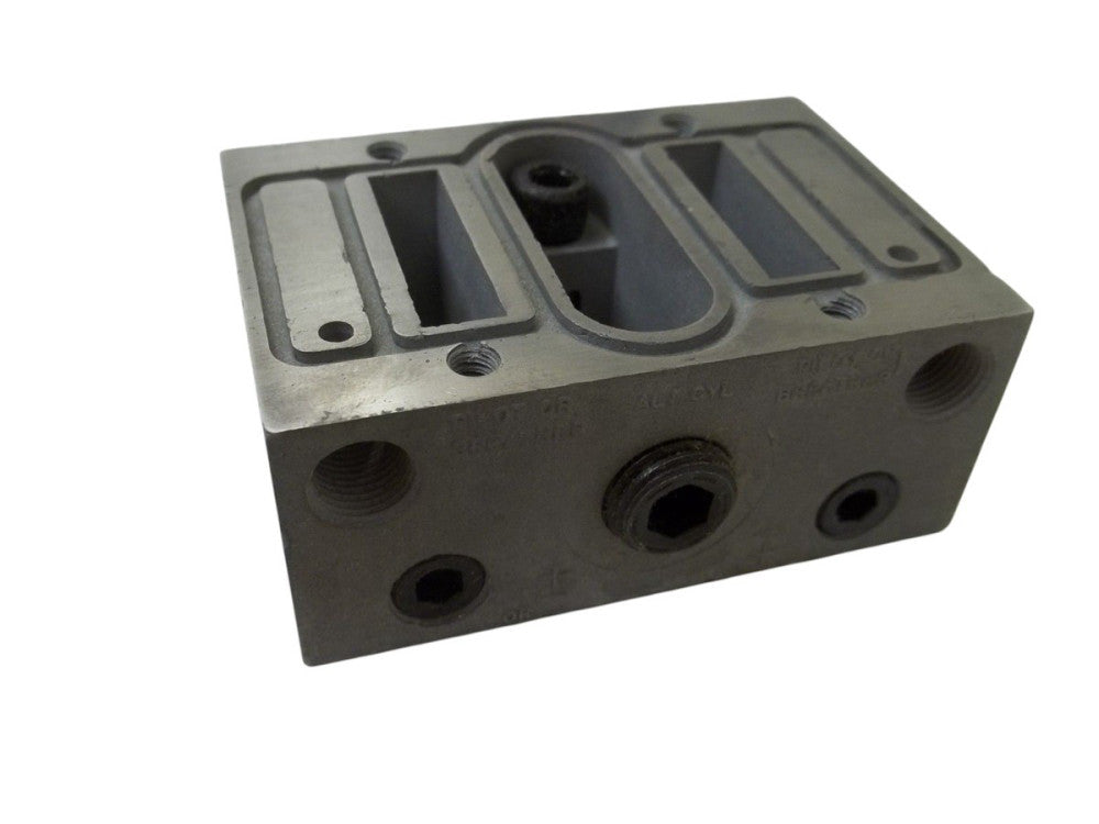MILLER 102 1/4" NPT VALVE SUBPLATE UNMP