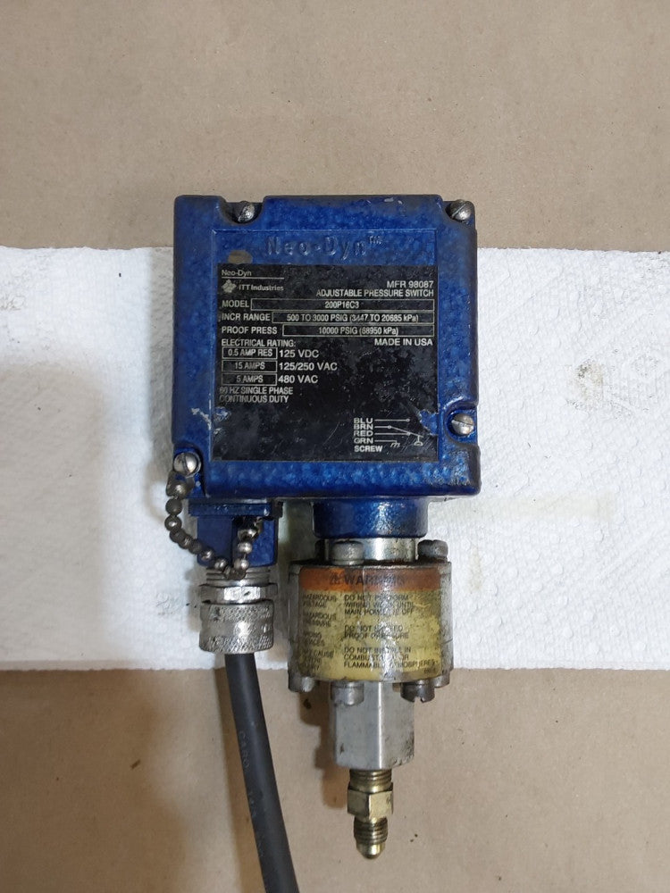 ITT NEO-DYN 200P16C3 ADJUSTABLE PRESSURE SWITCH 500-3000PSIG 98087