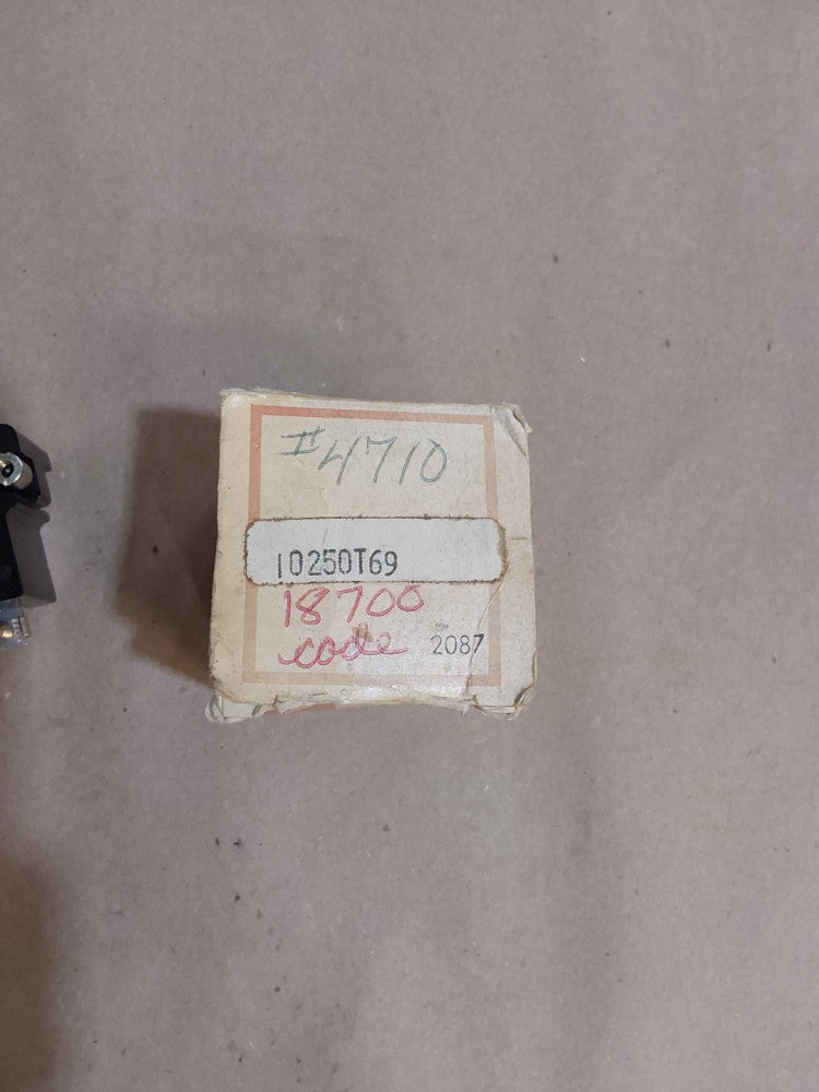 Cutler Hammer 10250T69 Eaton Light Module (Pack of 3)