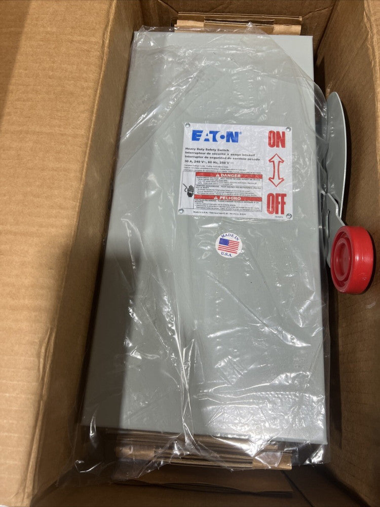 EATON 30 AMP FUSIBLE SAFETY SWITCH W/ NEUTRAL 240 VAC 2 POLE DH221NDK Nos