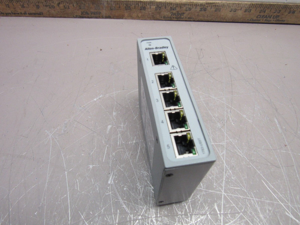 ALLEN BRADLEY STRATIX-2000 1783-US5T SER-A UNMANAGED ETHERNET SWITCH XLNT USED !