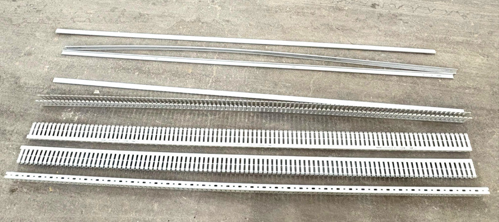 IBOCO 1" WIDE FINGER WIRE DUCT 90661046 CODE 00146 LENGTH 6 FT  LOT OF 4