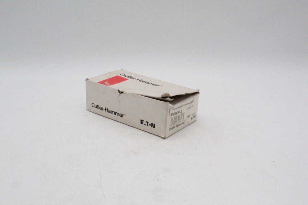 Cutler-Hammer E65VNL2 Photoelectric Sensor
