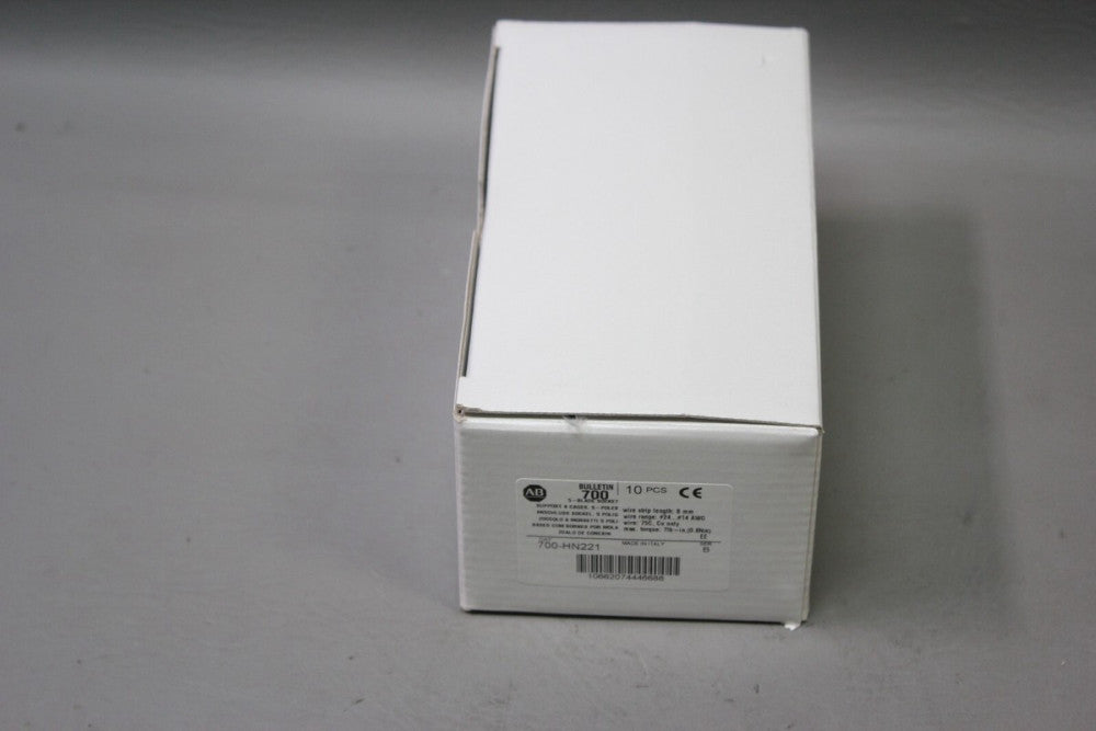 1 NEW BOX OF 10 ALLEN BRADLEY 5 BLADE SOCKETS 700-HN221 SER. B