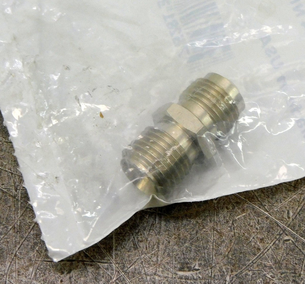 Binks 20-6843 1/4 BSP x 1/4 NPS Connection SST L