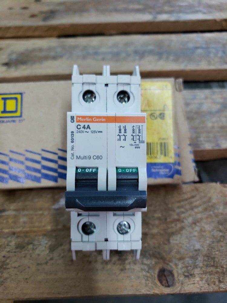 NEW SCHNEIDER 60139 MULTI 9 C60 MINIATURE CIRCUIT BREAKER 2P 4A 240 VAC DIN RAIL