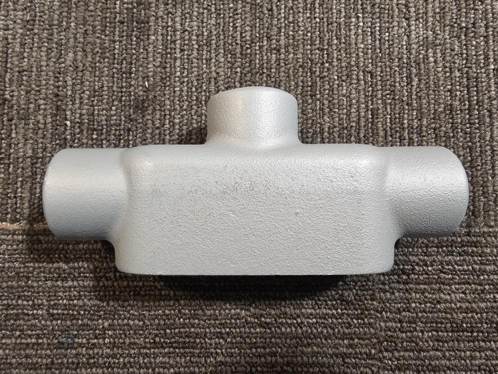 (QTY 2) Emerson Appleton APPTB37 Conduit Body Type TB Form7 Diameter 1" Iron