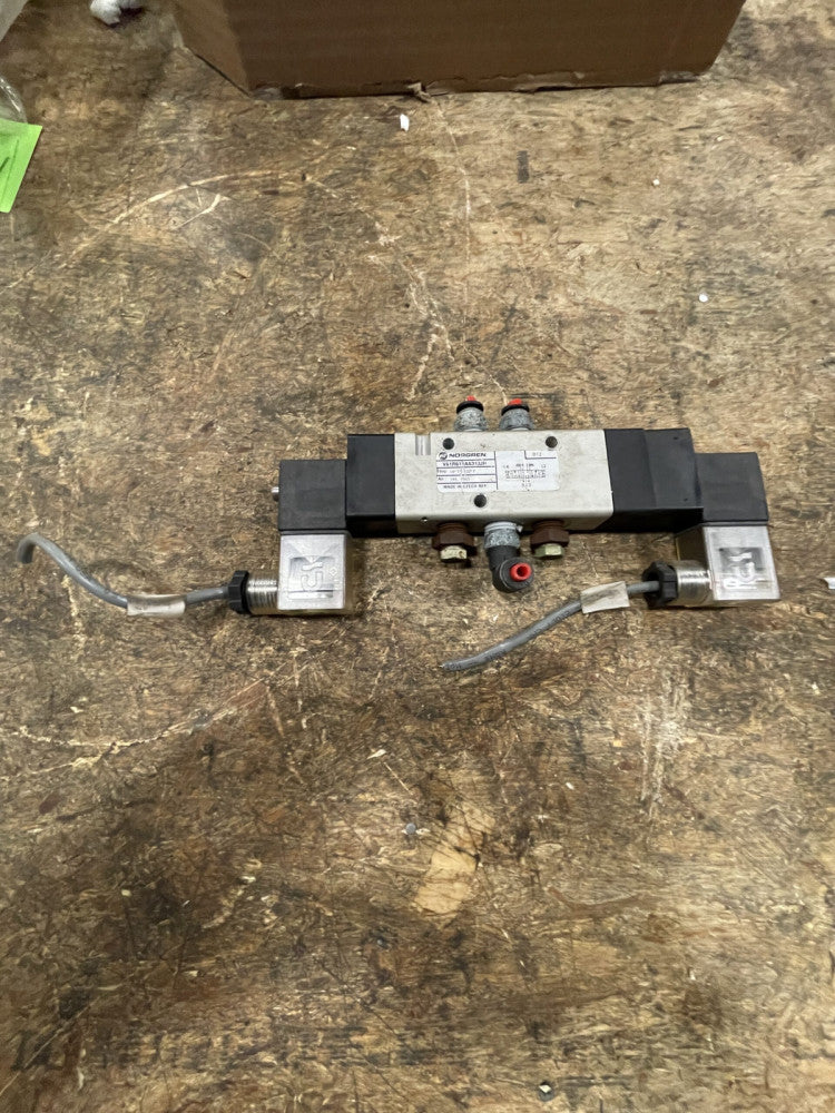 Norgren V61R611AA313JH Pneumatic Solenoid Control Valve 145PSI 4-way, 3-pos.