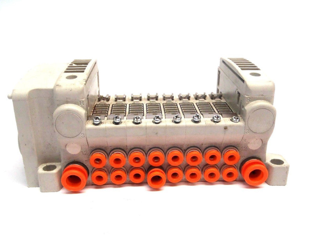 SMC VV5QC11-08N3SD0-S Pneumatic Manifold 8-Station