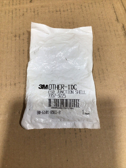 3M ELECTRONIC 3357 9225 ESD JUNCTION SHELL NOS