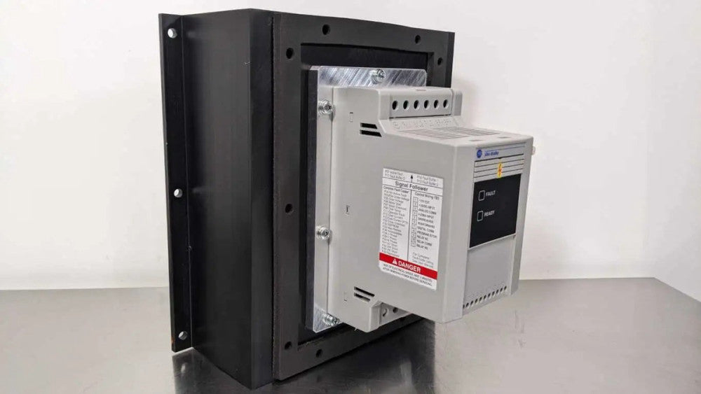 Allen-Bradley 160-BA10PSF1 Variable Speed Drive Ser C FRM 7.06 5.0HP 0-240Hz wit