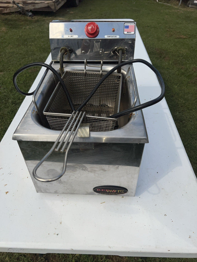 RED HOTS Eagle Countertop Deep Fryer Model EF10-240, 208/240V, 4125/5500