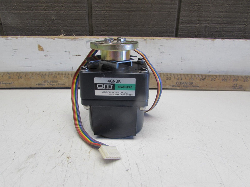 ORIENTAL MOTOR K0125-M ,VEXTA BRUSHLESS DC MOTOR, W/GEARHEAD 4GN9K,MAKE OFFER!