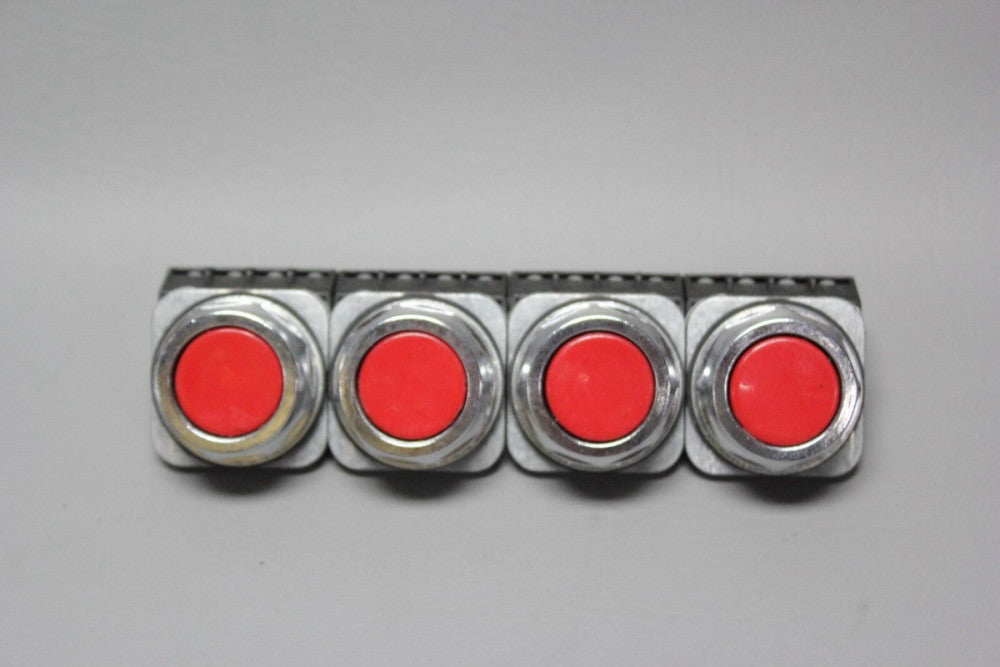 LOT OF 4 SIEMENS FLUSH PUSHBUTTONS 52PA8A2 W/52BAJ