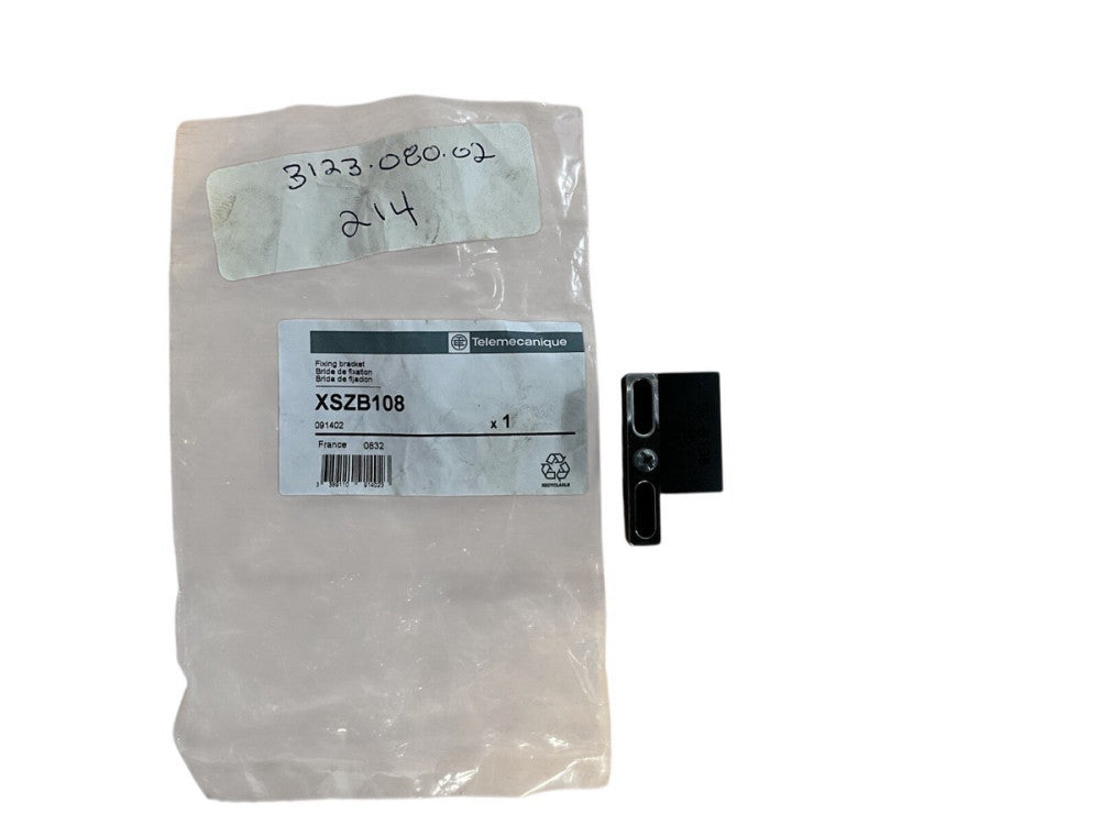 TELEMECANIQUE SENSORS XSZB108 Fixing Clamp, 8 mm, Plastic 5B235