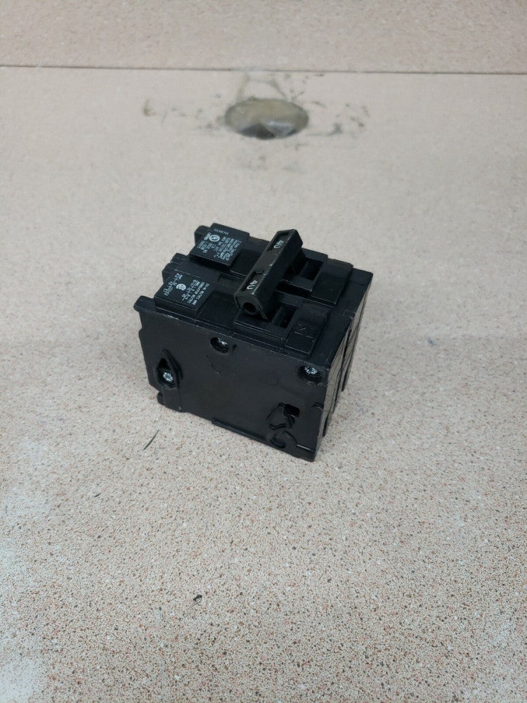 NOS  Siemens Q240 2 Pole 40 Amp Plug In Breaker QP240 Type QP
